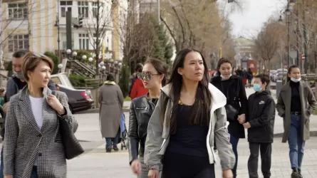 Қазақстан халқының қанша пайызы қалалық жерде тұрады?