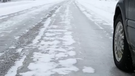 Дорогу до границы с Россией закрыли в одном из регионов Казахстана 