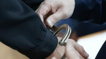 Батыс Қазақстанда аудандық полиция бөлімінің бастығы ұсталды