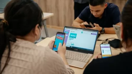 Учителя Мангистауской области осваивают искусственный интеллект на практике 