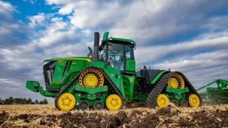 913 жылқының күші бар трактор көрменің көркін келтірді