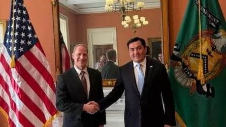 Глава минэнерго обсудил в США последствия санкций для экономики РК