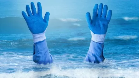 Мужчина едва не утонул в реке Урал  