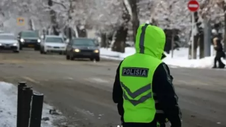 Ночной снегопад в Алматы привел к 17 ДТП  