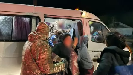 Павлодар мен Абай облысын жалғайтын жолда 36 жолаушы құтқарылды