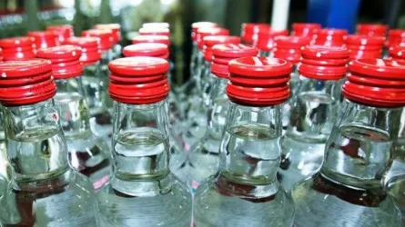 Почти 100 нарушителей поймали за незаконную продажу алкоголя в Уральске 