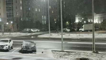 В Астане выпал первый снег: полиция обратилась к автовладельцам  