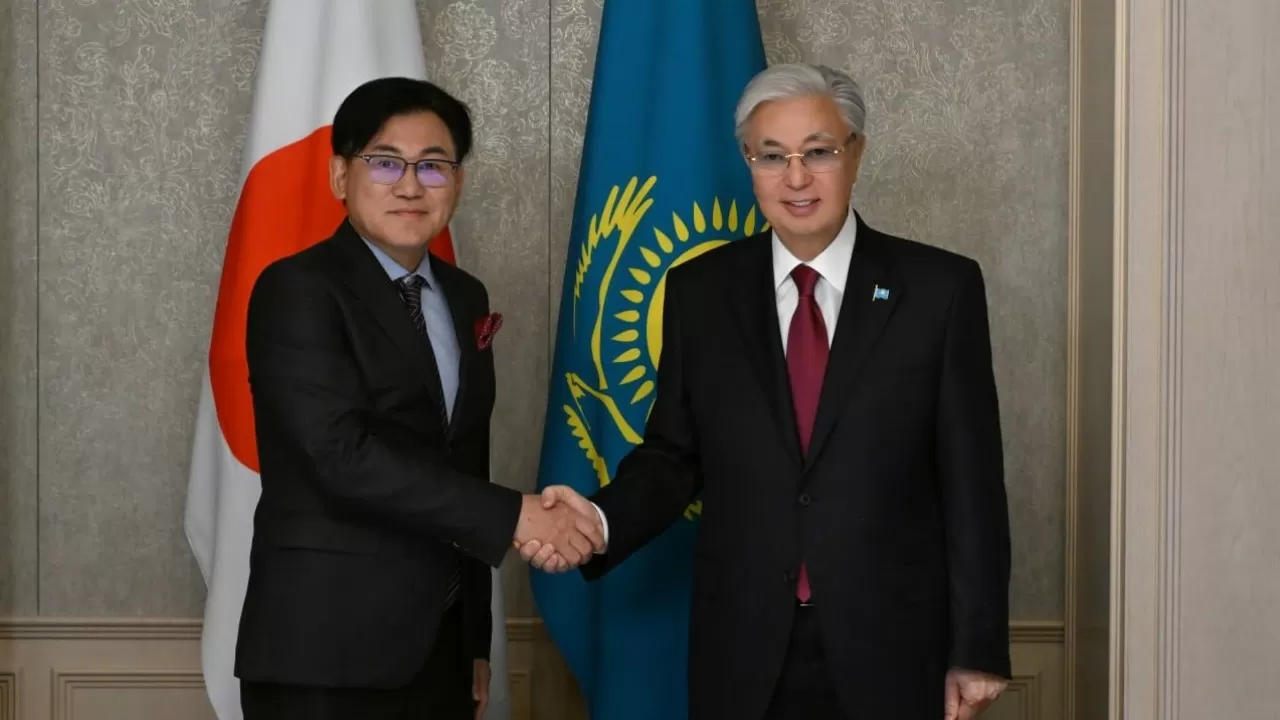 Қасым-Жомарт Тоқаев Rakuten Group компаниясының басшысы Хироши Микитаниді қабылдады