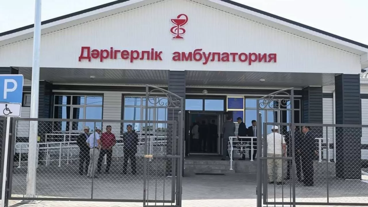 Сельчане получили сразу два современных медпункта в Карагандинской области 