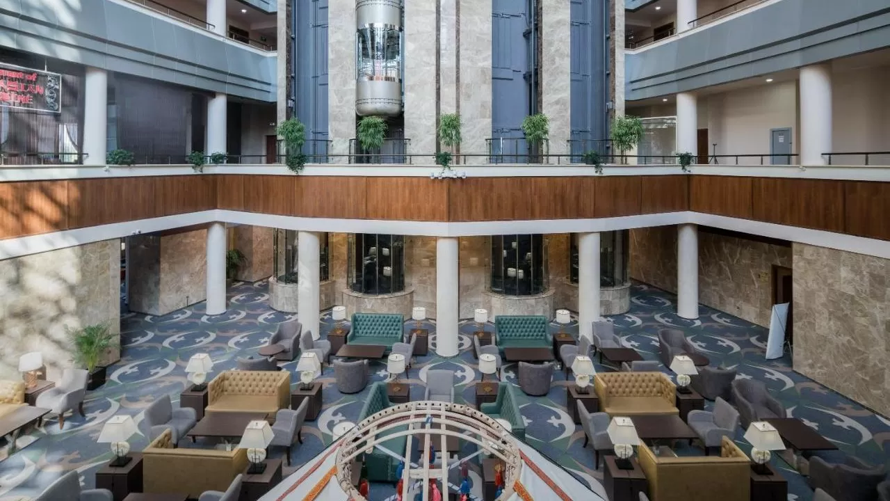 Дубайдағы виллалар мен "Думан" қонақүйі сатылды