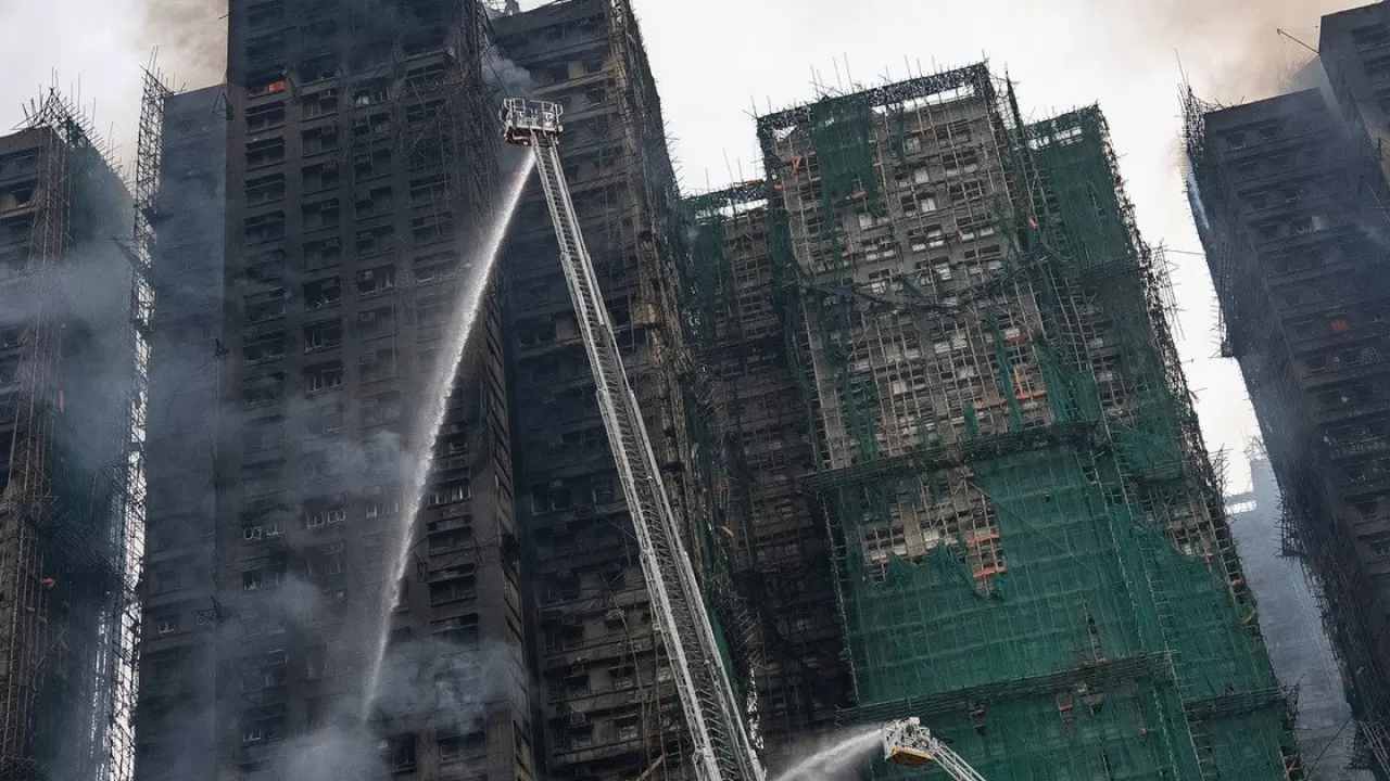 Гонконгтағы өрт: Жоғалып кеткен 159 адам аман-есен табылды