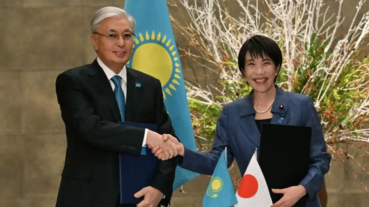 Қазақстан мен Жапония келіссөз қорытындысында ресми құжаттарға қол қойды