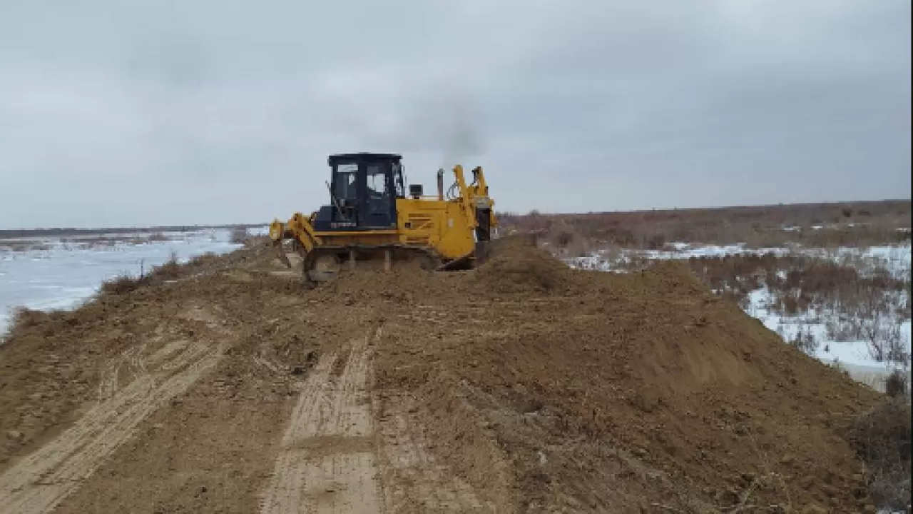 Дамбу на Сырдарье укрепили в Кызылординской области  