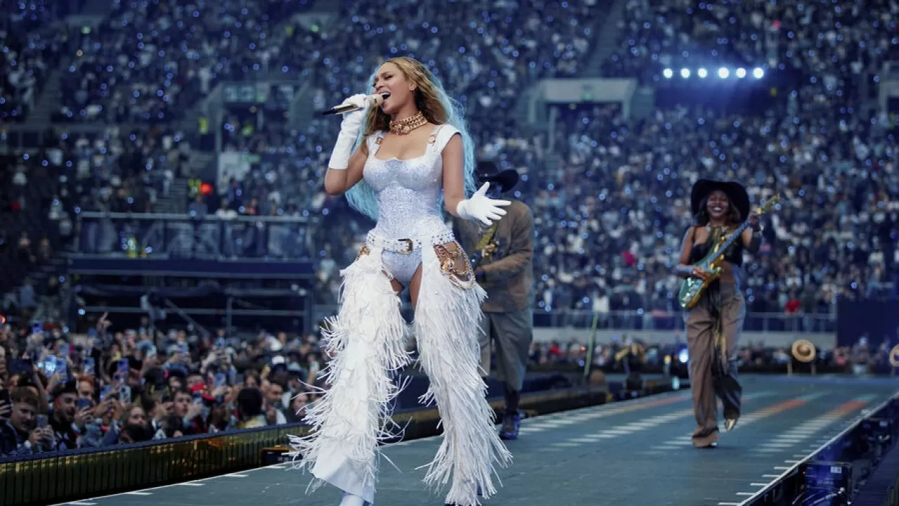 Бейонсе стала долларовой миллиардершей