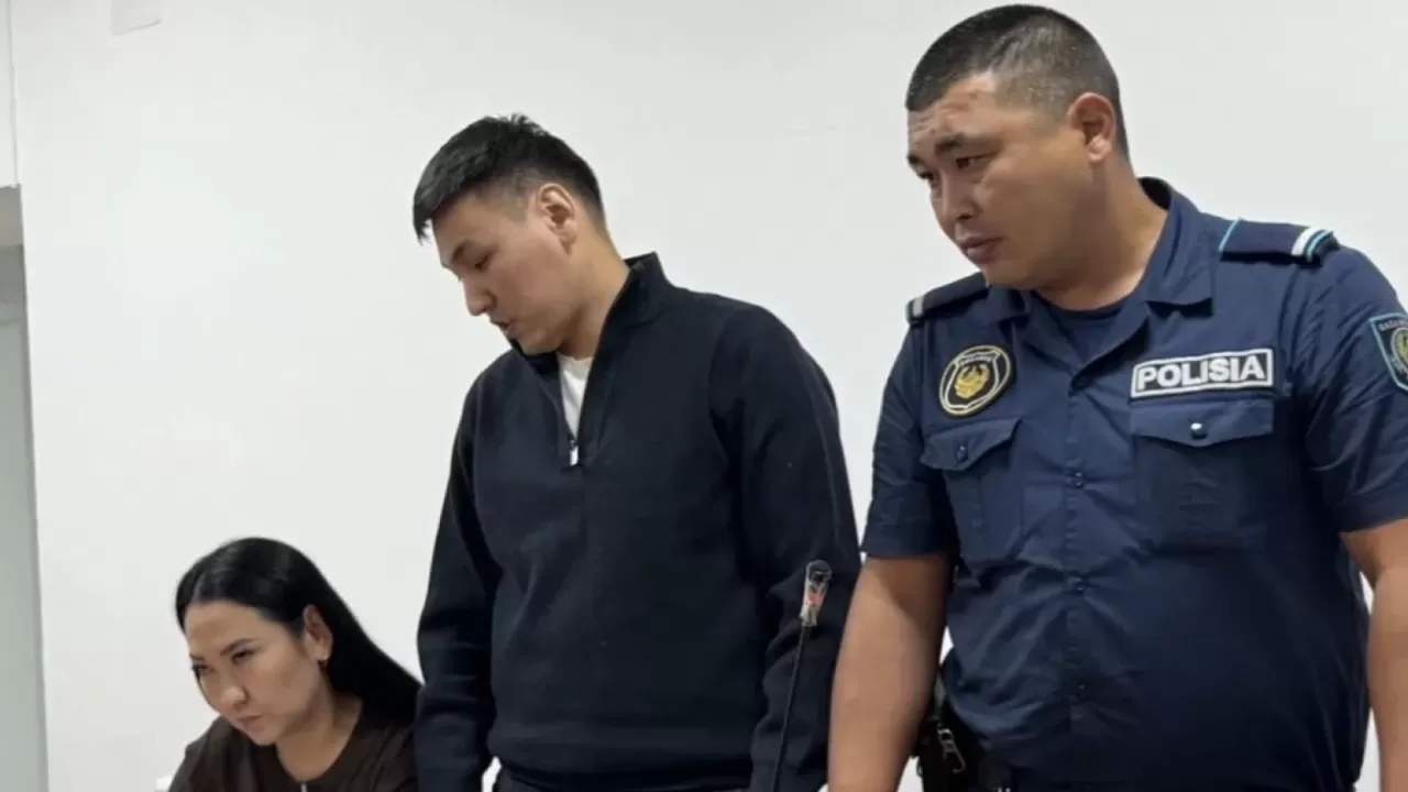 Ілияс Сәриев 3 жыл 8 айға, Ақтоты Дүйсеева 3 жылға сотталды