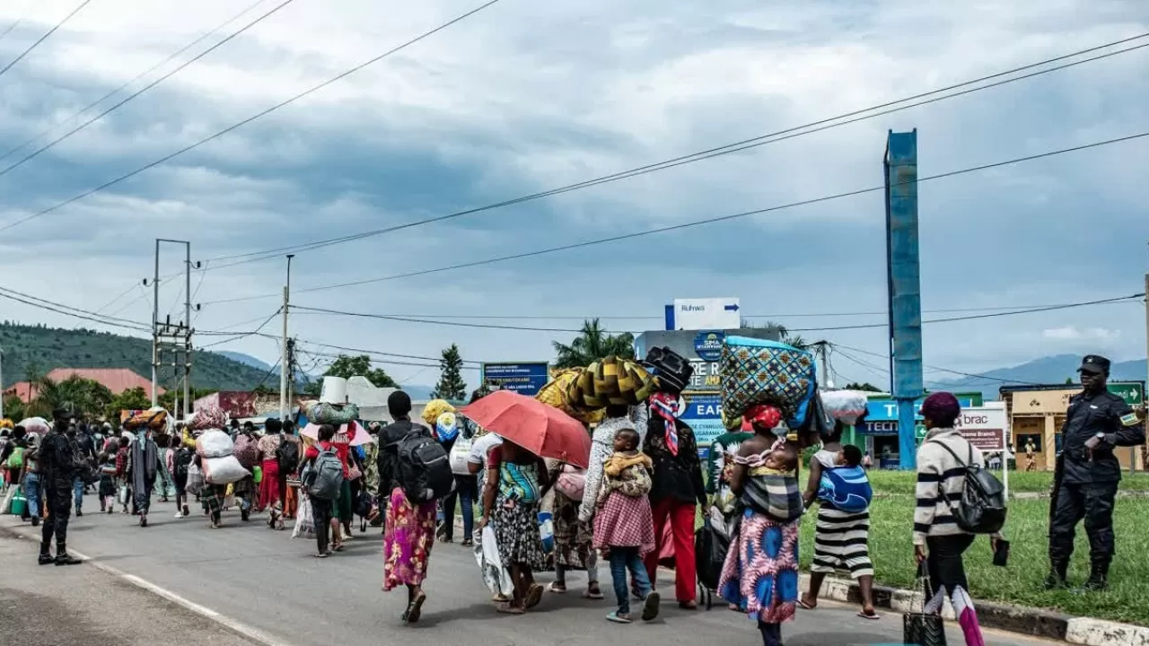 Конфликт в Конго: сотни тысяч жителей вынуждены бежать 