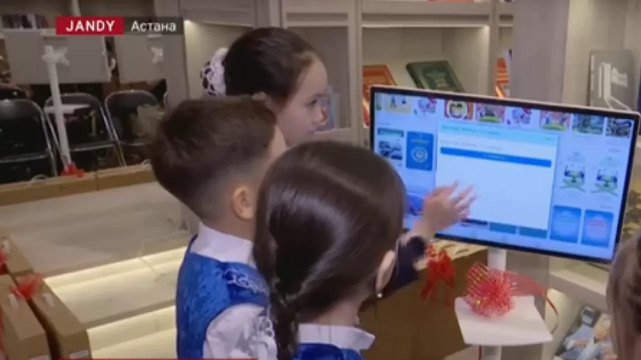 Благотворительная инициатива: школам Астаны подарили образовательные станции