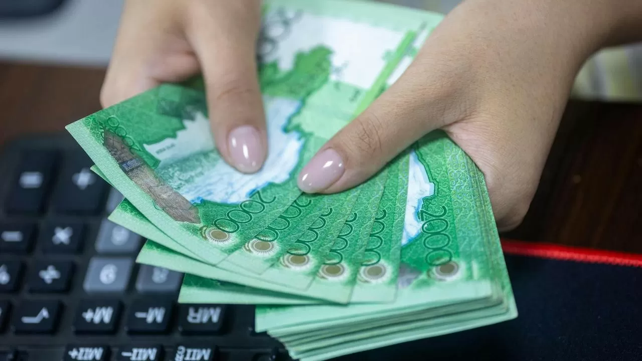  Как в 90-е: в России началась массовая задержка зарплат