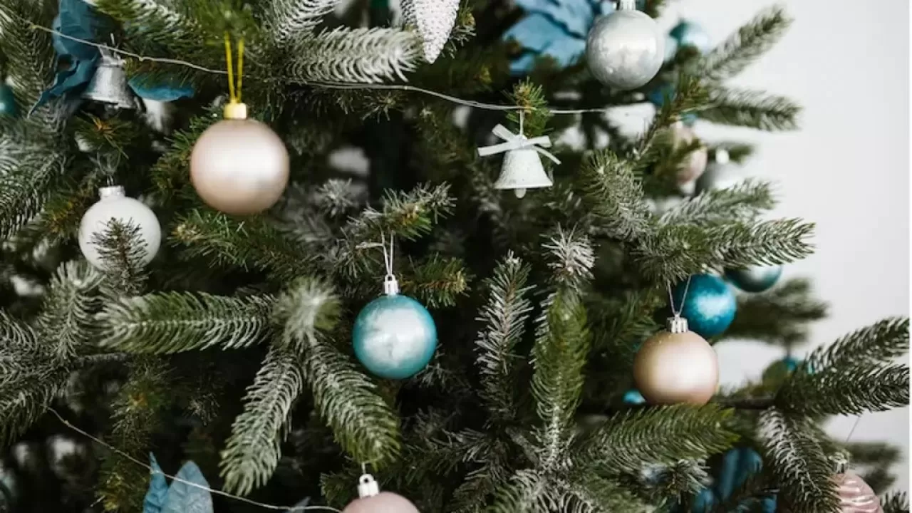 Названы актуальные новогодние украшения для дома