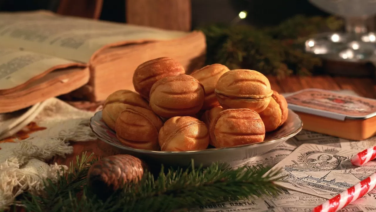 Как не переесть в новогоднюю ночь: советы эндокринолога 