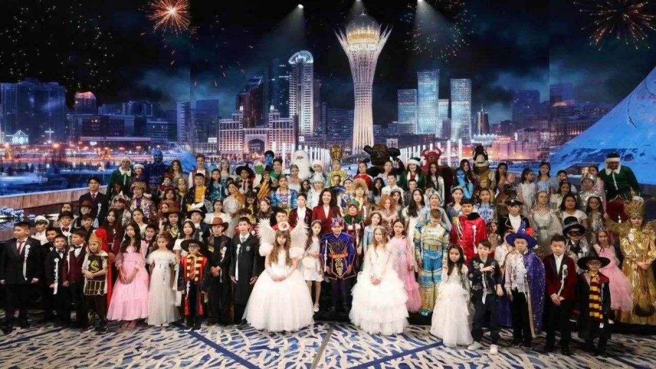 Әр өңірден жиналған 100 бала Президенттік шыршаға қатысты