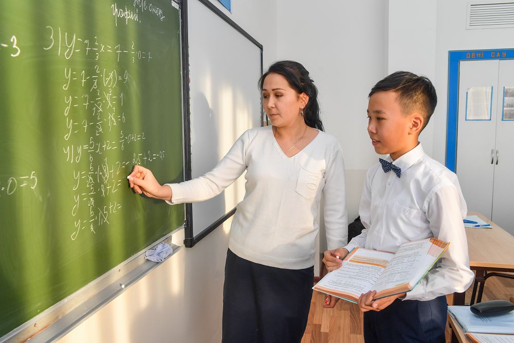 Биыл іске қосылған "Ұстаз" ұлттық платформасы арқылы 93,1 мың педагог аттестаттаудан өтті