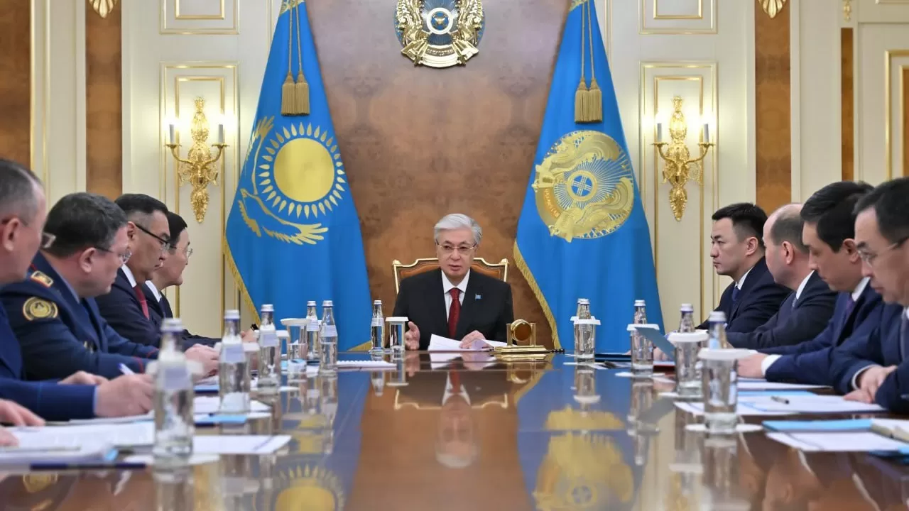 Мемлекет басшысы әскери және құқықтық тәртіп мәселелері бойынша кеңес өткізді