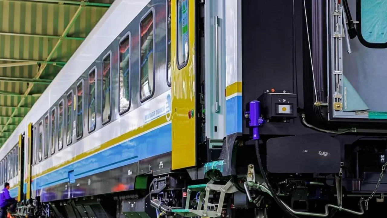 Казахстанцы стали меньше ездить на поезде 