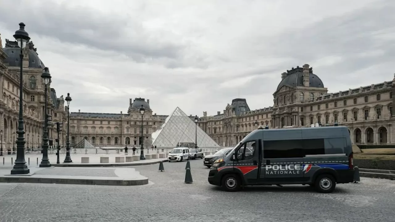 Поймали последнего подозреваемого в ограблении Лувра 