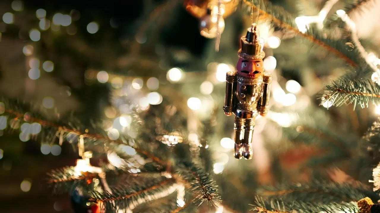 Как новогодние хлопоты заменяют легкую гимнастику дома 