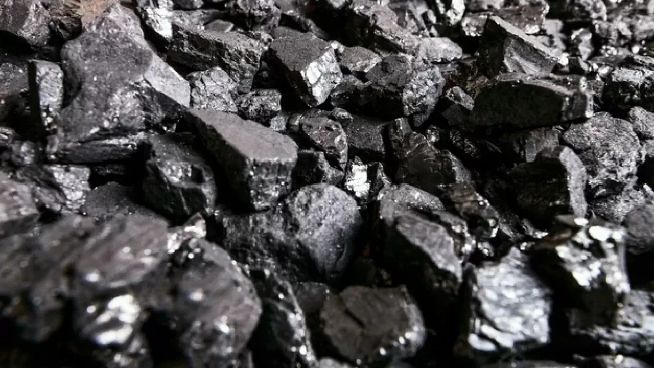 Жители района в Павлодарской области лишились социальной помощи на уголь