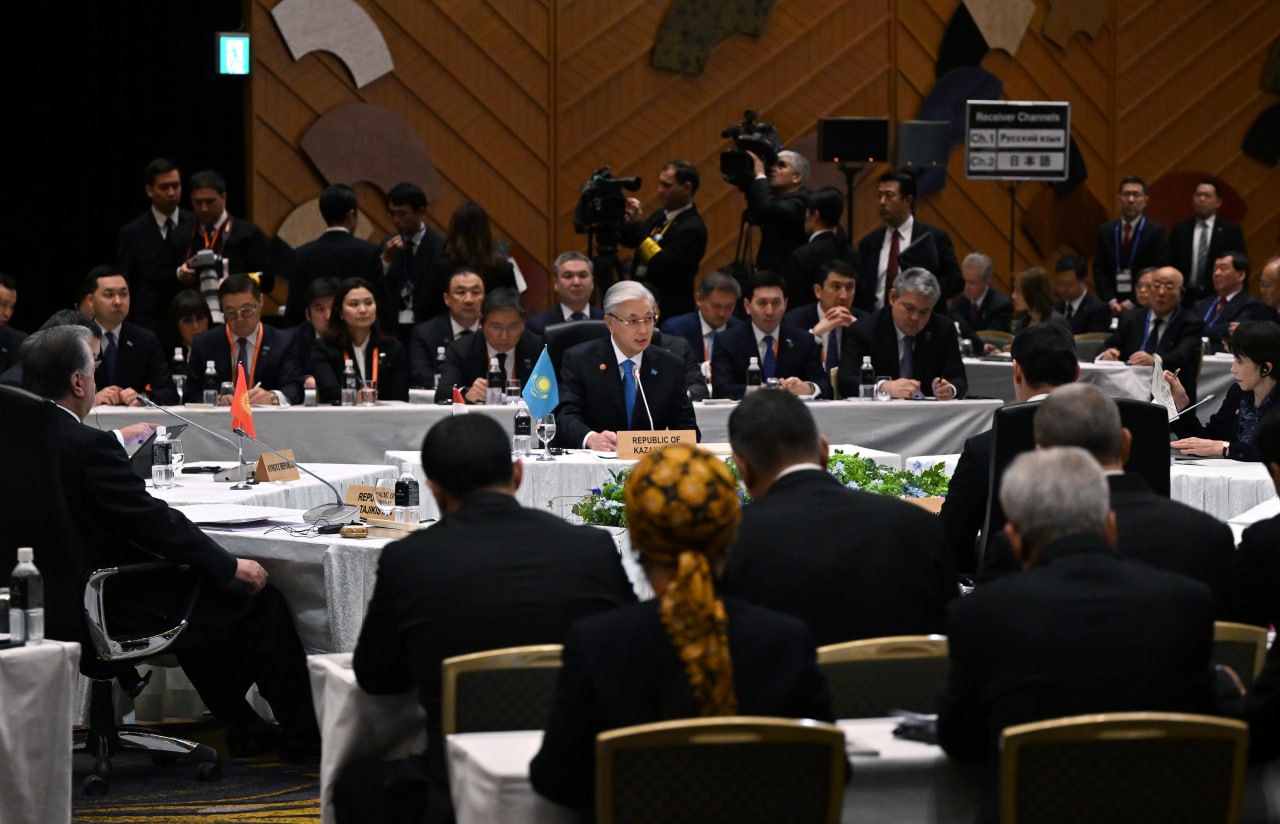 Токаев приветствовал участие Японии в модернизации таможни порта Актау