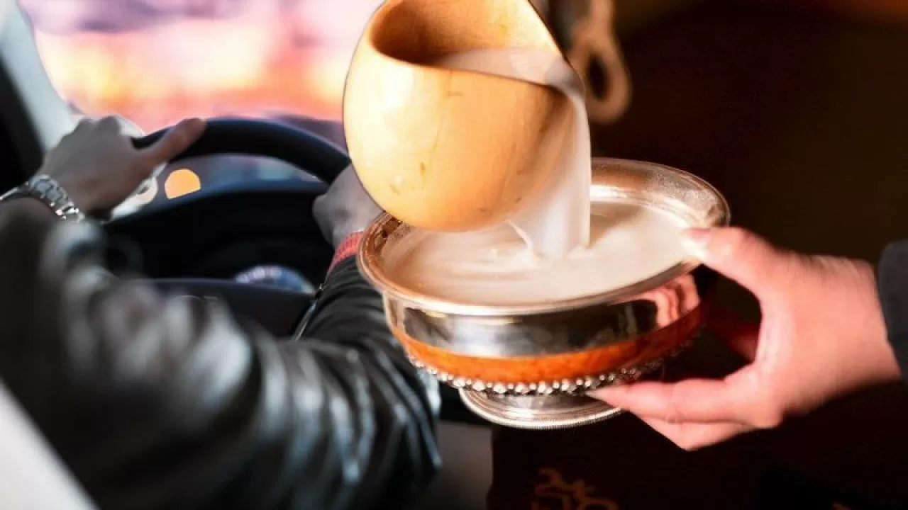 БҚО-да қымызға масайған мектеп директоры жүргізуші құқығынан айырылды