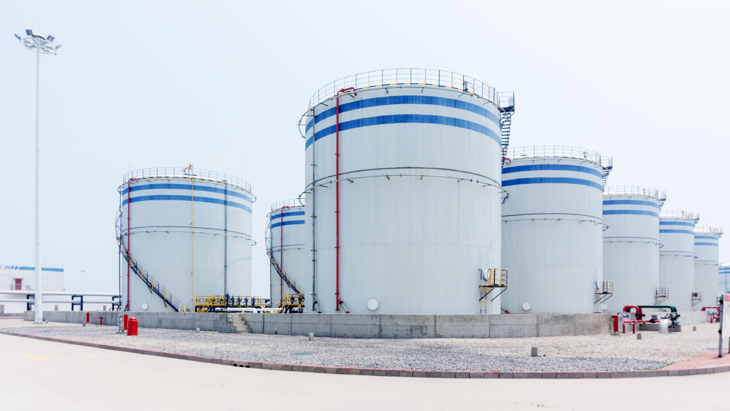 Министрлік есепке алу құралдары жоқ мұнай базаларына шектеу енгізуді жоспарлап отыр