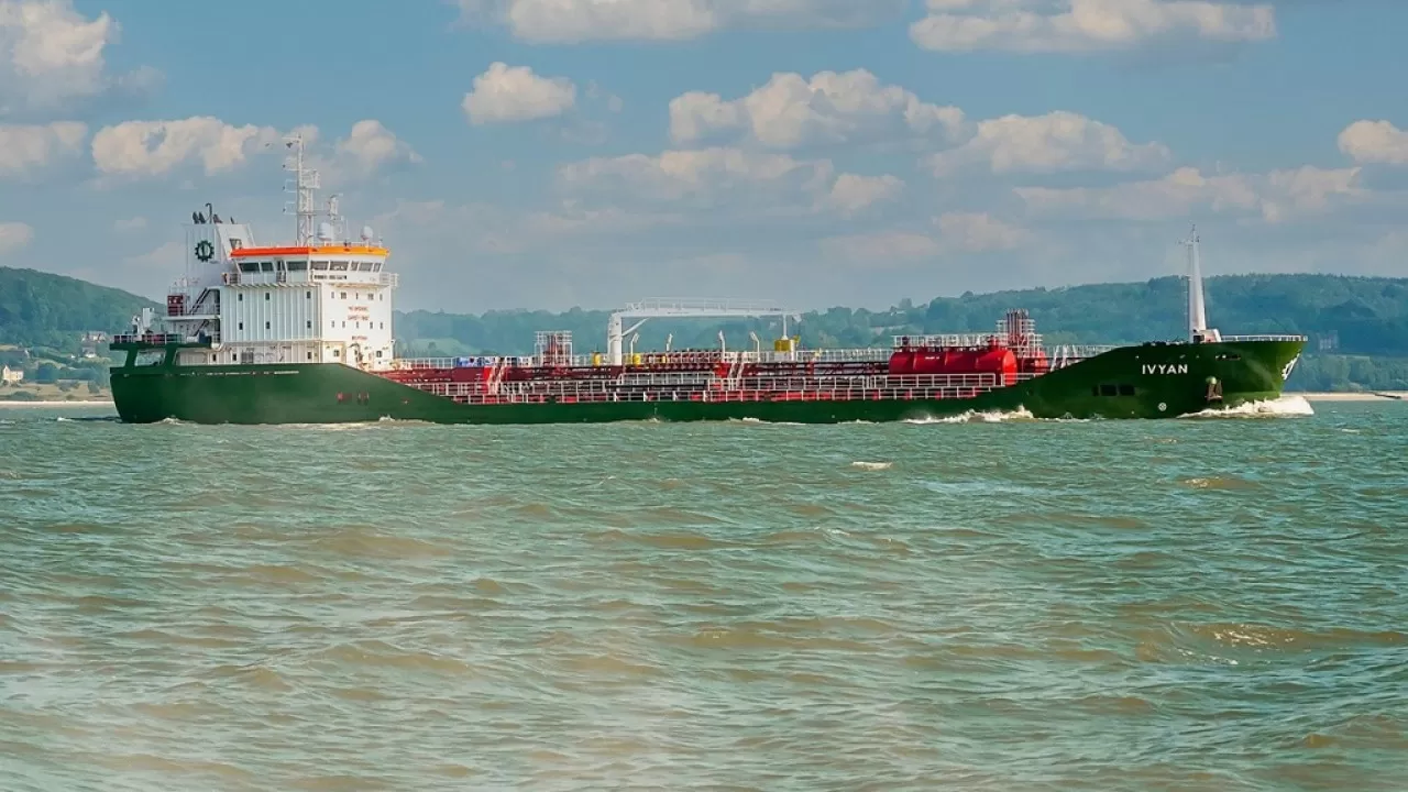 Венесуэла вывела военный флот для защиты танкеров с нефтью 