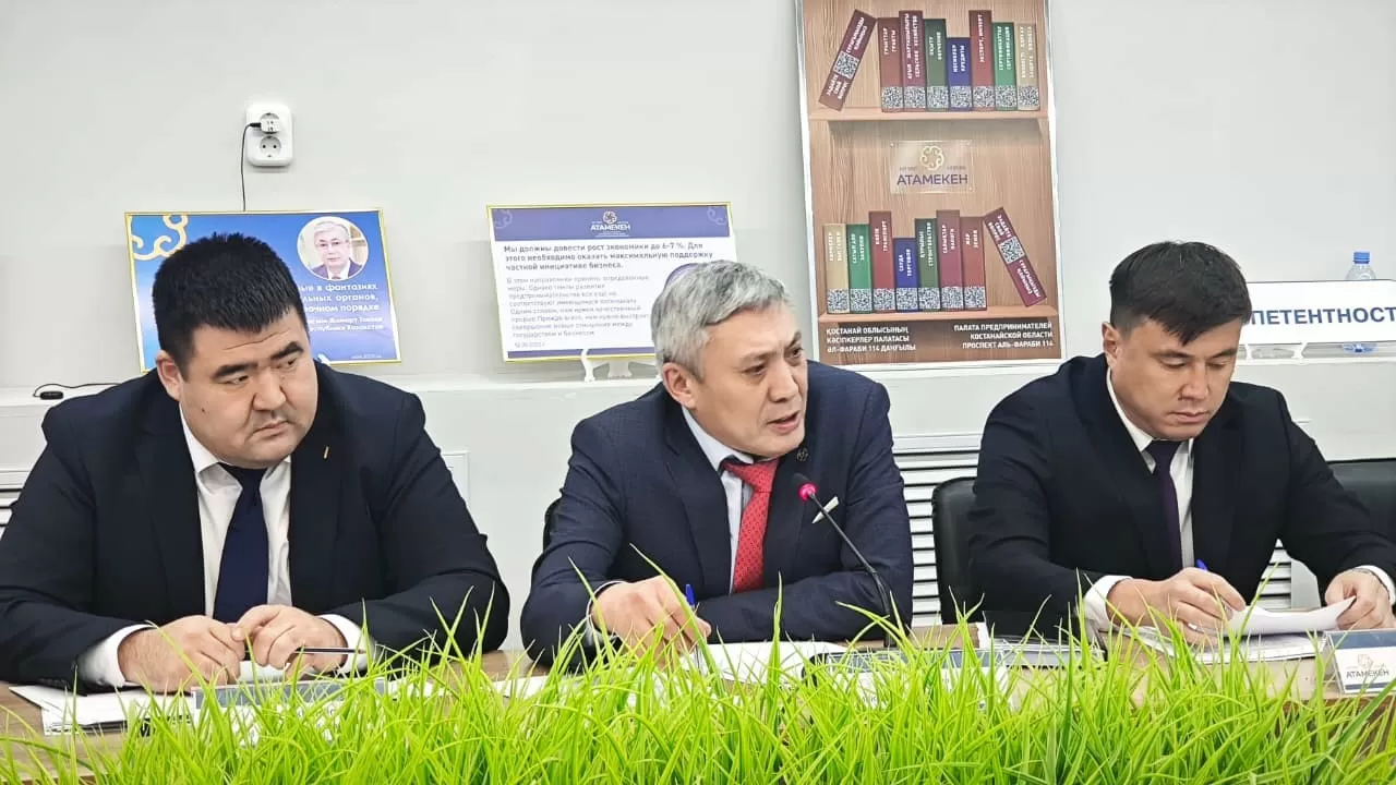 Экспортные товары на миллионы долларов "сгорают" в тупиках Казахстана