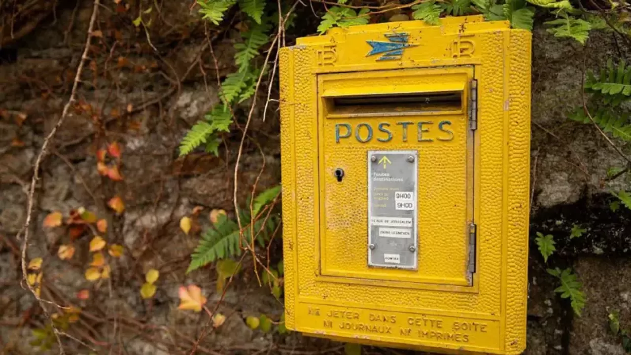 Кибератака парализовала онлайн-сервисы почты Франции