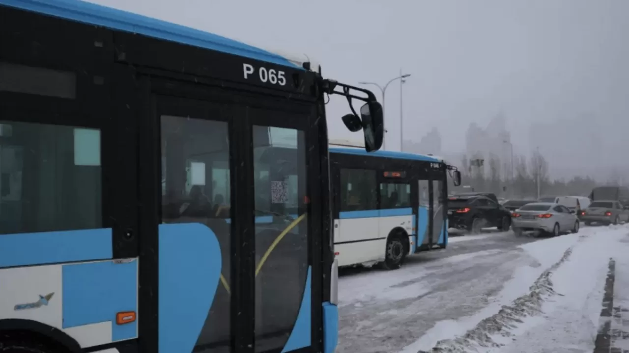 Астанада қала маңына қатынайтын автобустар тоқтады