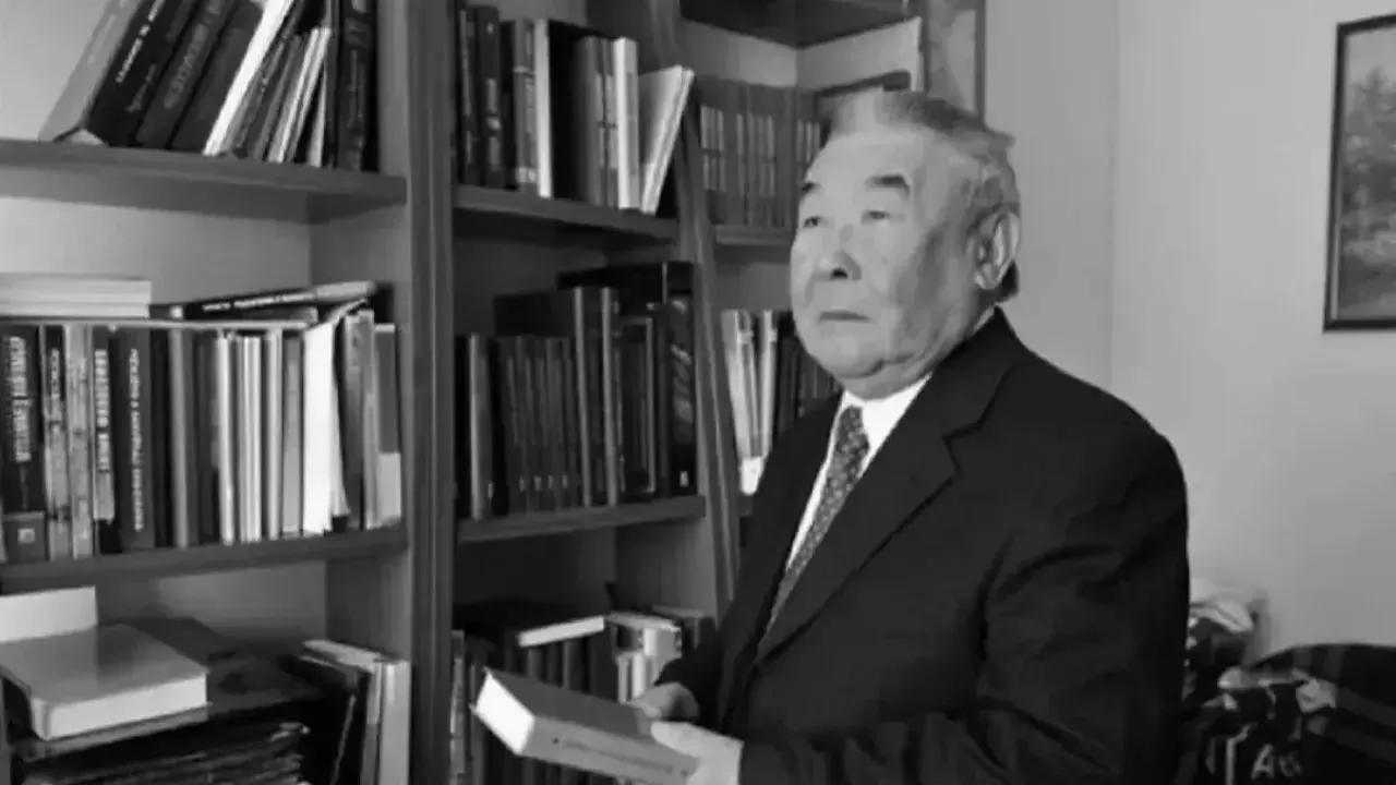 Президент выразил соболезнования в связи с кончиной Абдильдина 