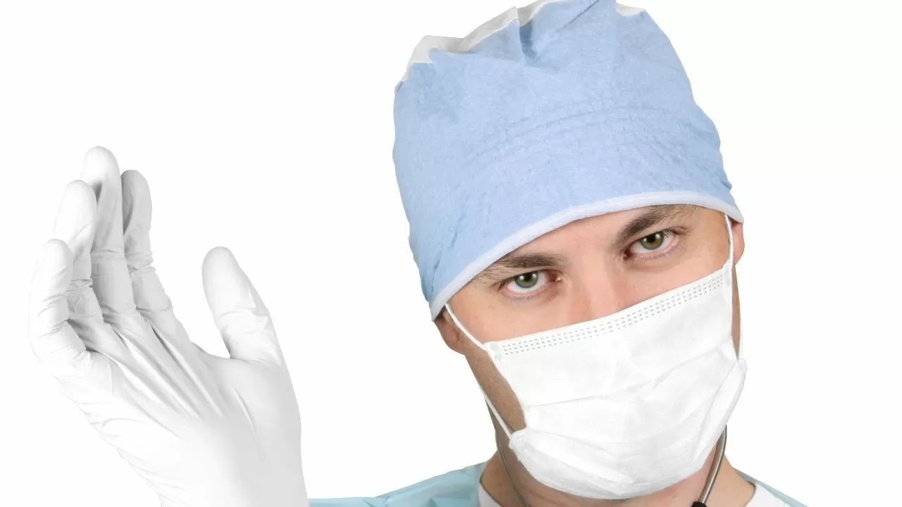 В Казахстане обновили правила сертификации медиков 