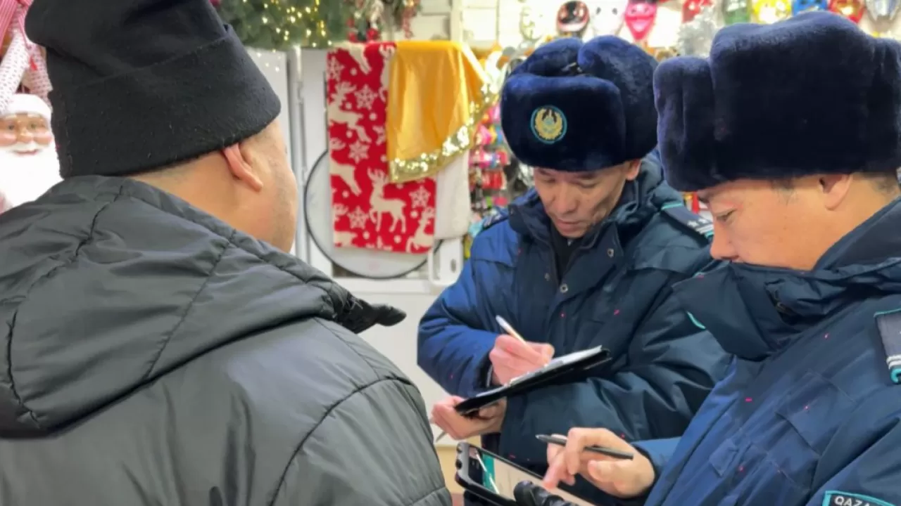 Опасную пиротехнику массово изымают в ВКО  