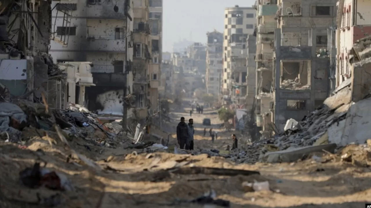 "70 мыңнан аса адам қаза тапты": Газа секторы "ажал аждаһасына" айналды