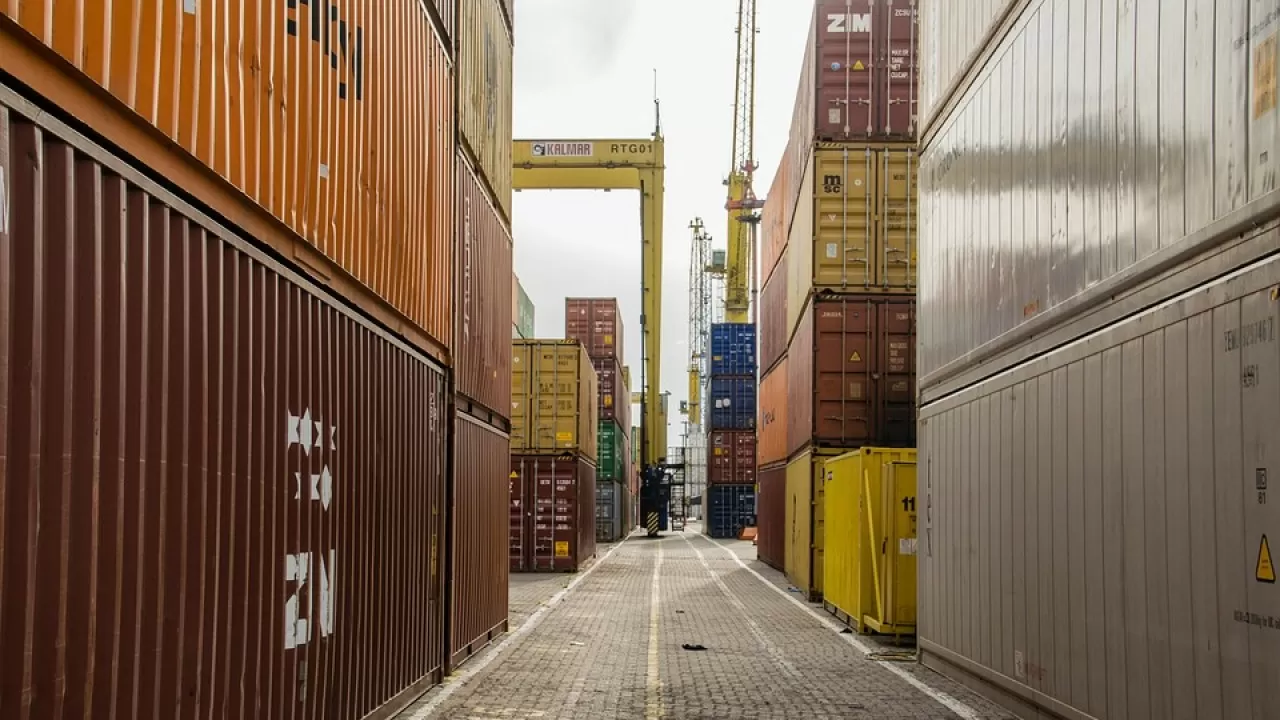 Экспорт восстановился: Китай достиг рекордного торгового баланса 