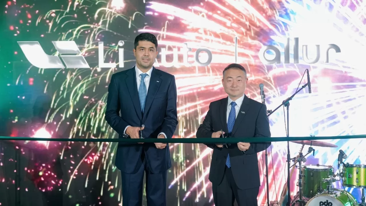 В столице состоялось открытие первого полноценного дилерского центра Allur | Li Auto