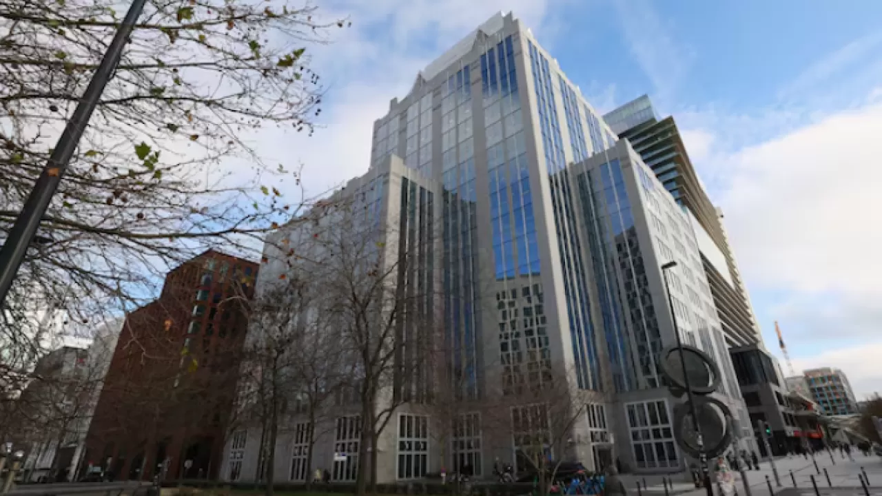 Fitch понизил прогноз по банку Euroclear из-за активов РФ 