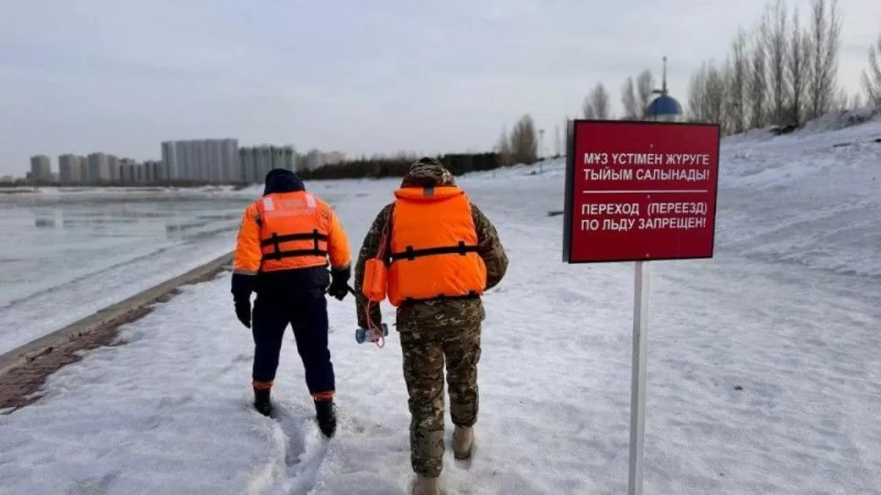 Катки и ледяные горки закрыли в Астане