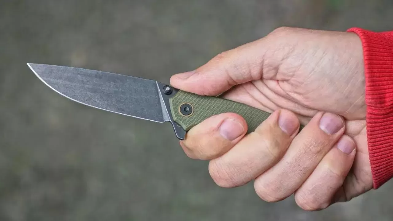 Астана вокзалында ер адамды пышақтаған күдікті қолға түсті