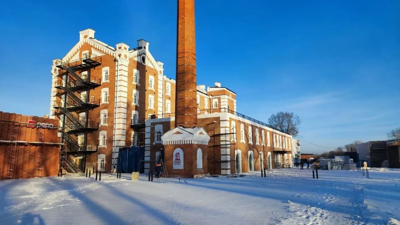 Как олигарх 130-летнюю мельницу Семея реставрирует в гостиницу