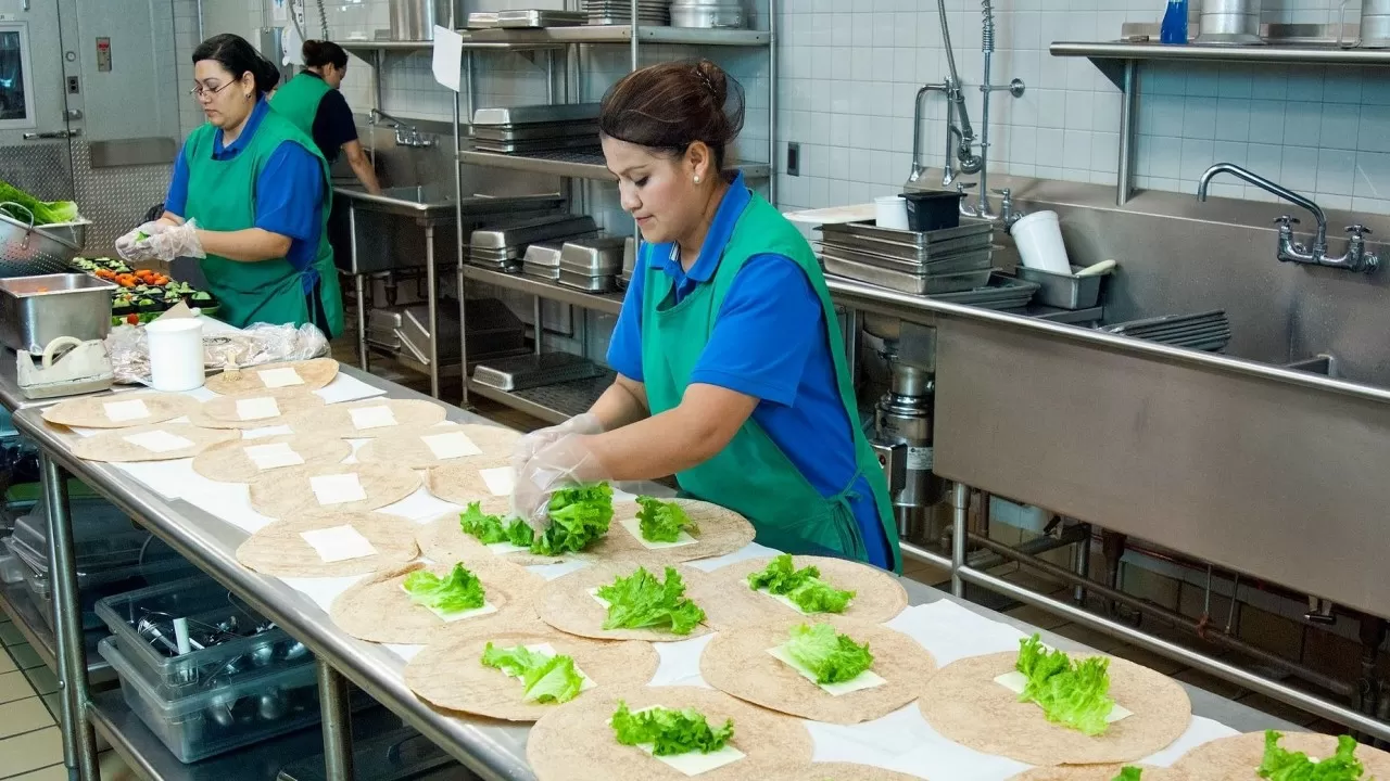 Профессии будущего: как меняется рынок труда в Казахстане 