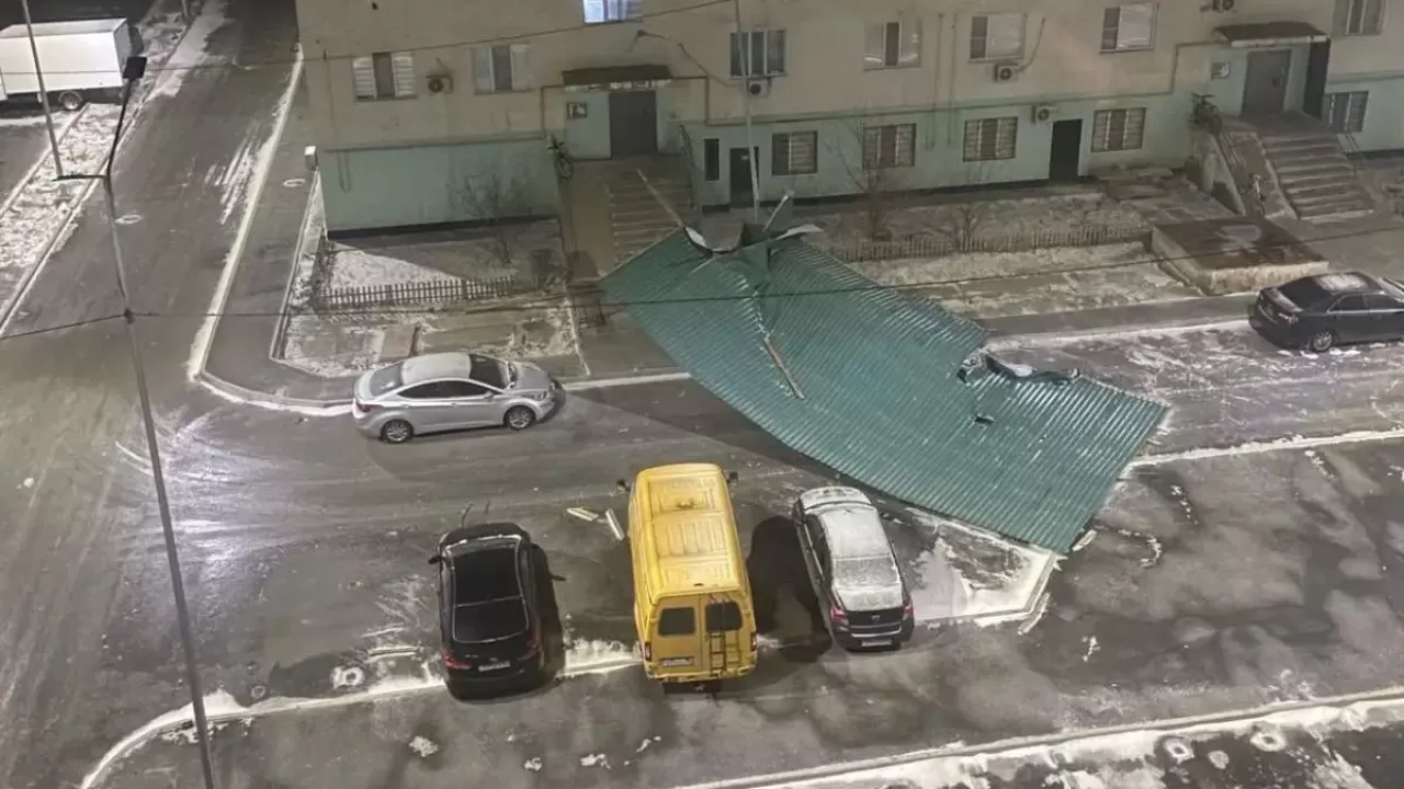  В Атырауской области оценивают последствия урагана